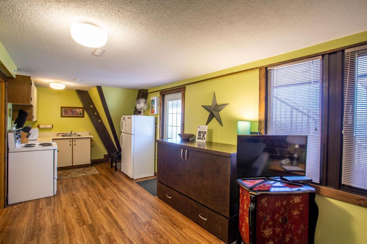 The Pinnacles Suites & Townhomes Silver Star Exteriér fotografie
